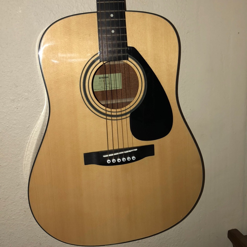 Yamaha guitar